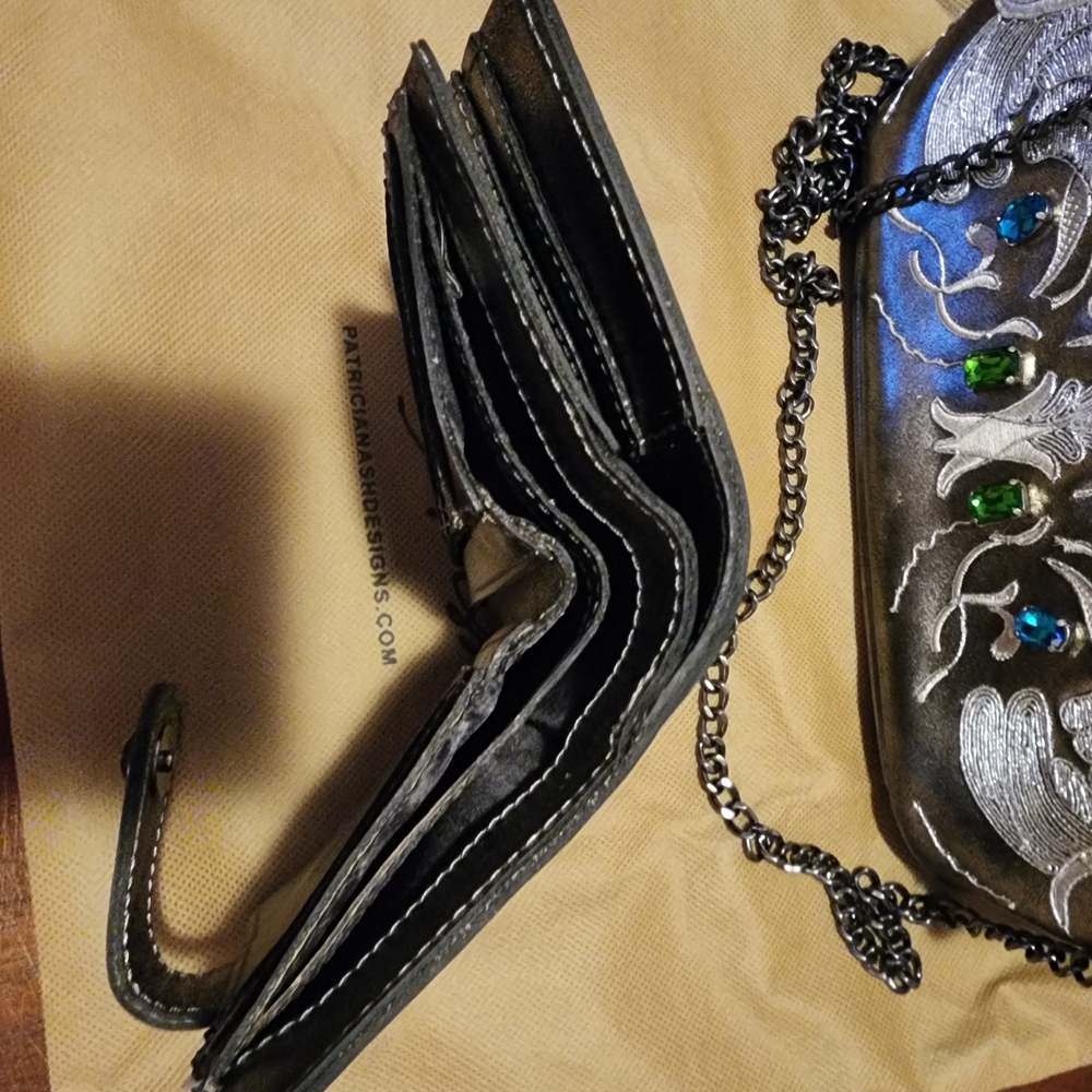 Patricia Nash Metallic Clutch w/Wallet. Jewel Embroidery Design - Picture 5 of 6